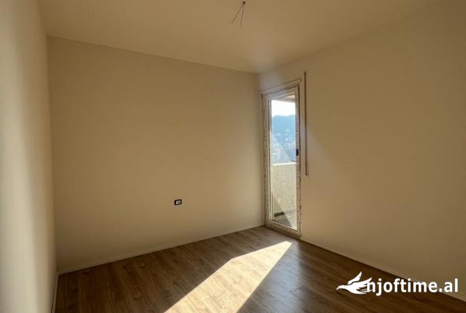 Shtepi ne shitje 2+1 ne Tirane - 140,000 Euro