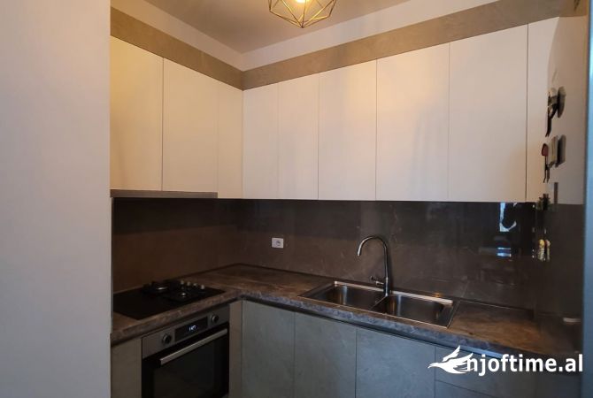 Shtepi ne shitje 2+1 ne Tirane - 165,000 Euro