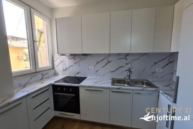 Casa in affitto 3+1 a Tirana - 1,000 Euro