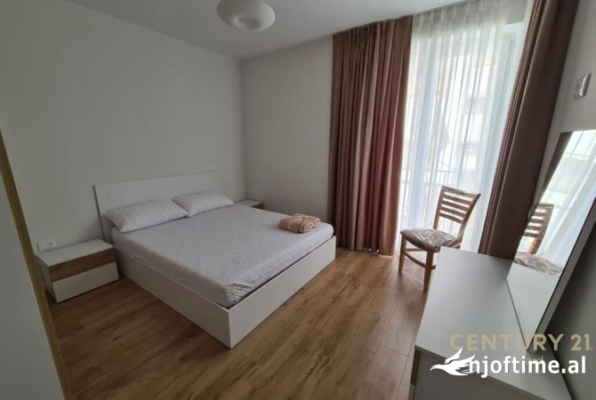 Shtepi me qera 3+1 ne Tirane - 1,000 Euro