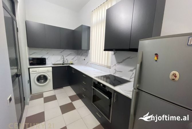 Shtepi me qera 2+1 ne Tirane - 700 Euro