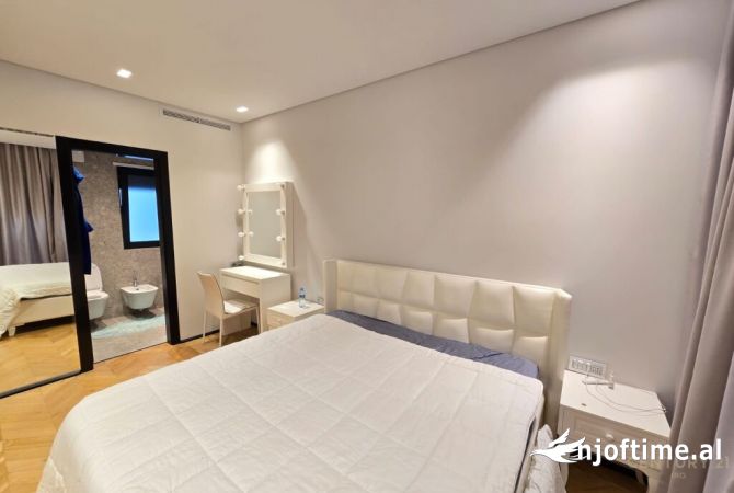 Shtepi me qera 2+1 ne Tirane - 750 Euro