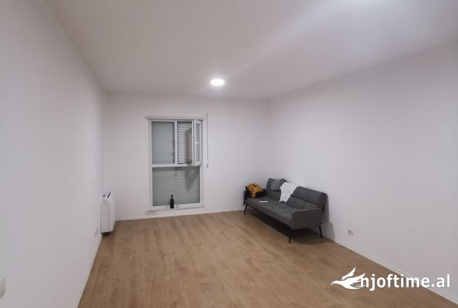 Shtepi ne shitje 2+1 ne Tirane - 105,000 Euro