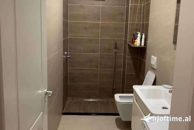 Shtepi ne shitje 2+1 ne Tirane - 170,000 Euro