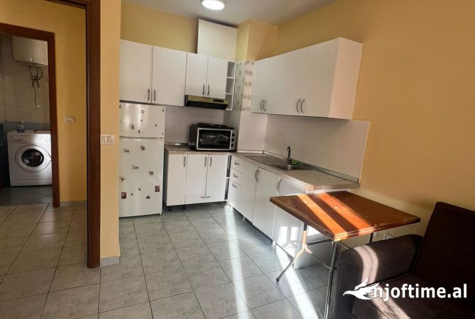 Shtepi me qera 1+1 ne Tirane - 450 Euro