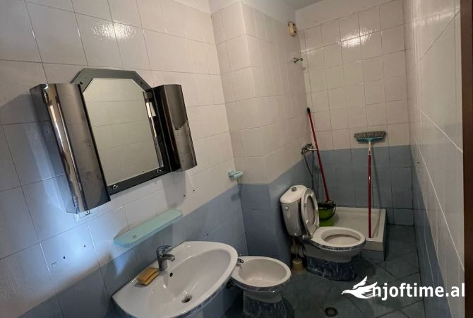 Shtepi me qera 1+1 ne Tirane - 450 Euro