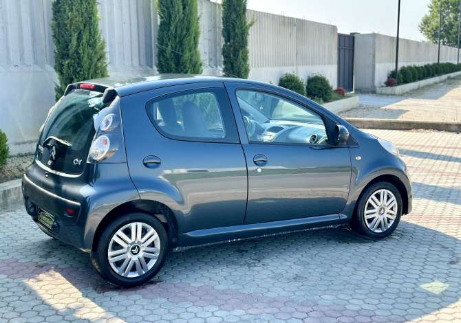 Makina ne shitje  ne Durres - 4,200 Euro