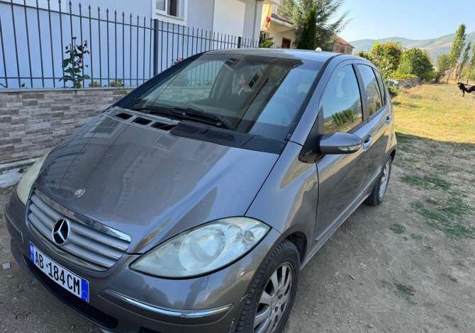 Makina ne shitje  ne Pogradec - 2,700 Euro