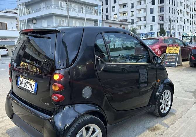 Makina ne shitje  ne Tirane - 2,800 Euro