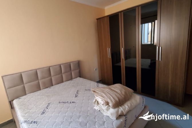 Shtepi me qera 1+1 ne Tirane - 35,000 Leke