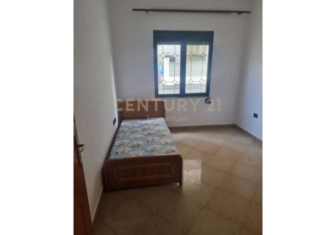 Shtepi me qera 2+1 ne Tirane - 300 Euro