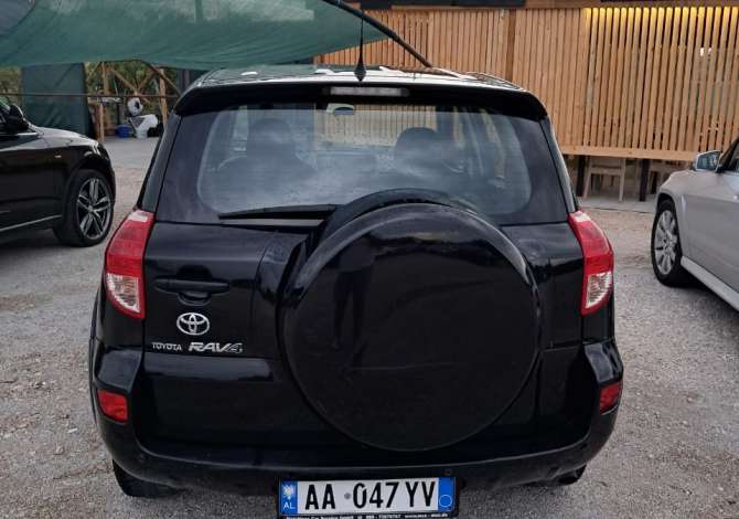 Auto in Vendita  a Kruja - 5,500 Euro