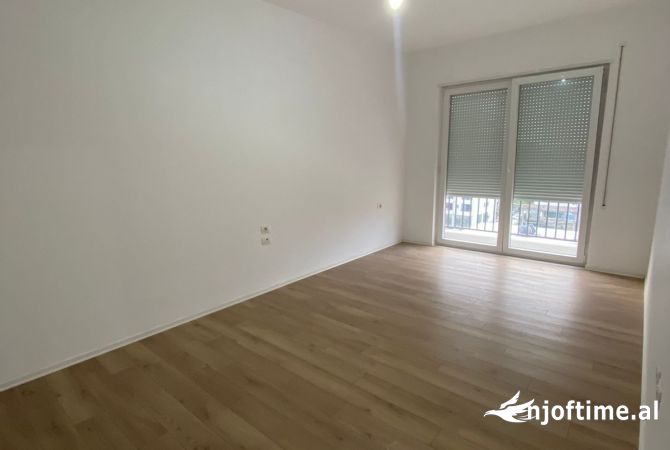 Shtepi me qera 2+1 ne Tirane - 300 Euro