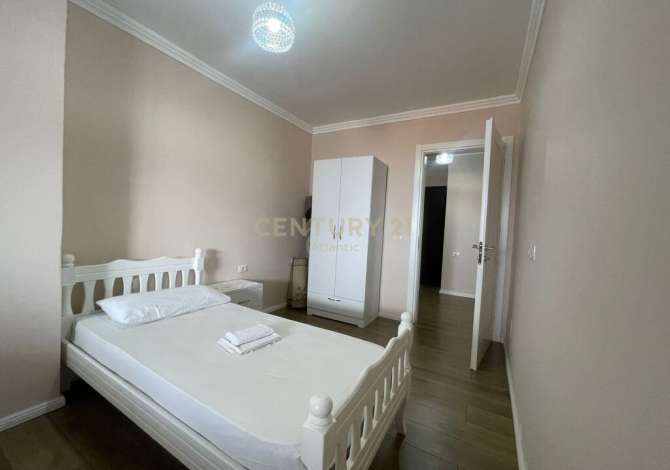 Shtepi me qera 3+1 ne Durres - 400 Euro