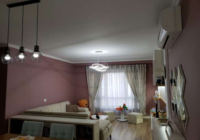 Shtepi me qera 2+1 ne Tirane - 600 Euro