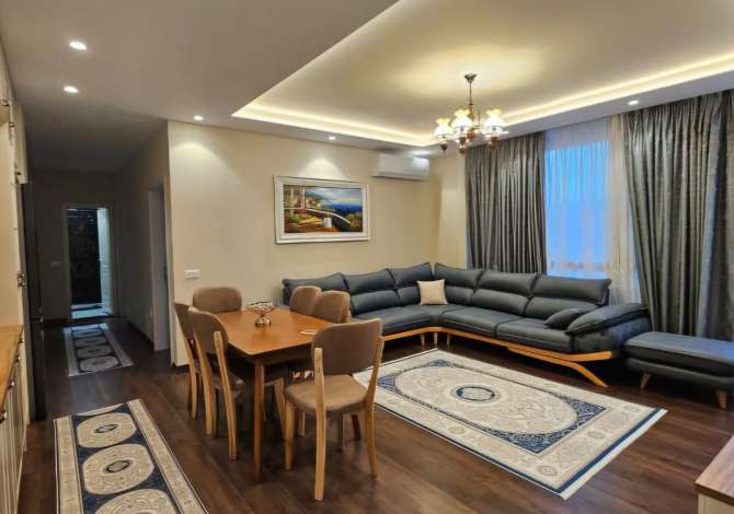 Shtepi me qera 2+1 ne Tirane - 700 Euro