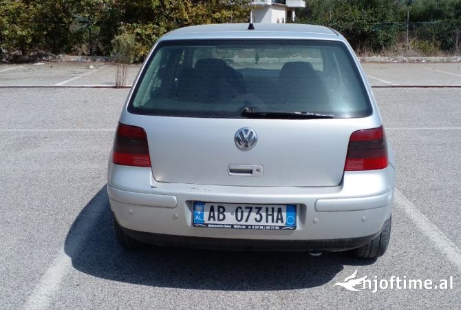 Makina ne shitje  ne Vlore - 2,000 Euro