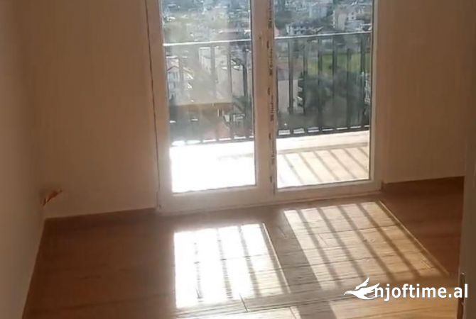 Shtepi me qera 2+1 ne Tirane - 350 Euro