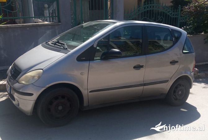 Makina ne shitje  ne Korce - 1,500 Euro