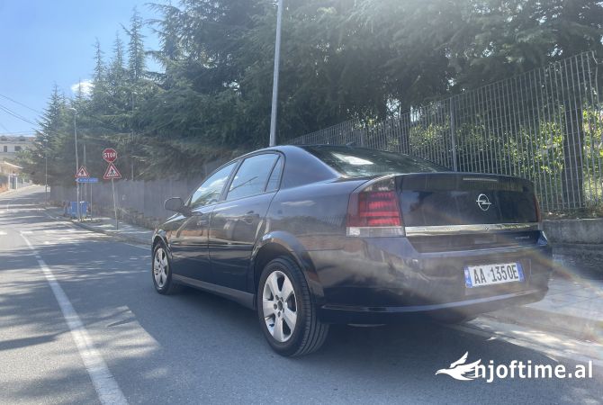 Cars for sale  in Tirana - 2,700 Euro