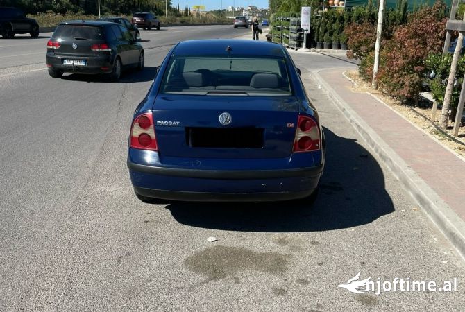 Cars for sale  in Tirana - 2,600 Euro