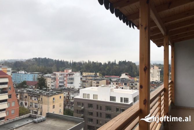 Shtepi me qera 3+1 ne Tirane - 1,200 Euro