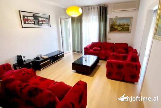 Shtepi me qera 4+1 ne Tirane - 600 Euro