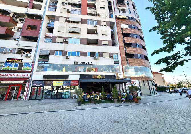 Ambjent biznesi ne shitje 3+1 ne Tirane - 425,000 Euro