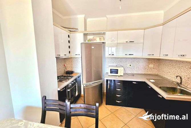 Shtepi me qera 2+1 ne Tirane - 450 Euro