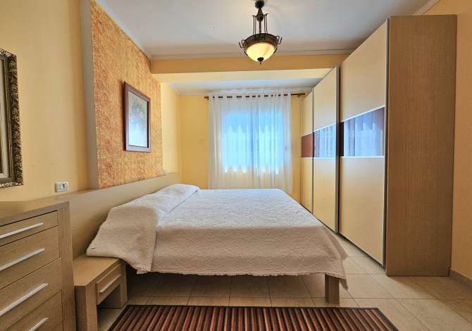 Shtepi me qera 2+1 ne Tirane - 650 Euro