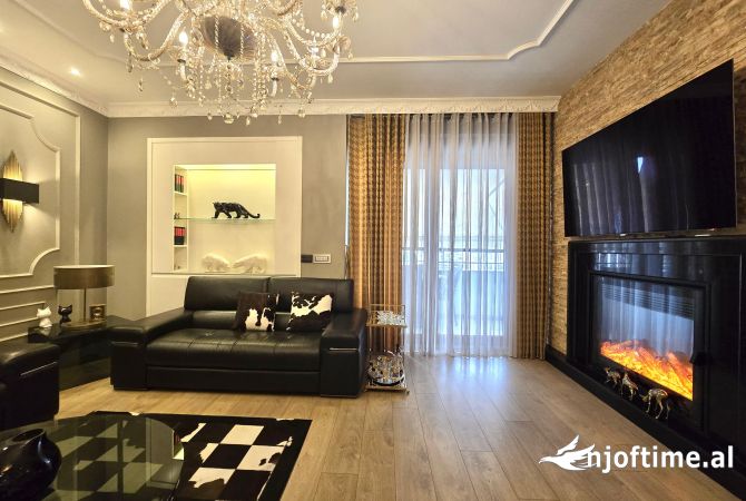 Shtepi me qera 2+1 ne Tirane - 1,800 Euro