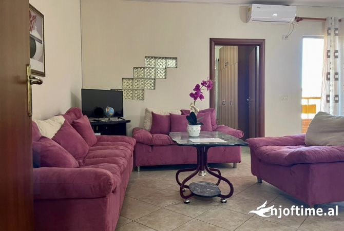 Shtepi me qera 1+1 ne Tirane - 450 Euro