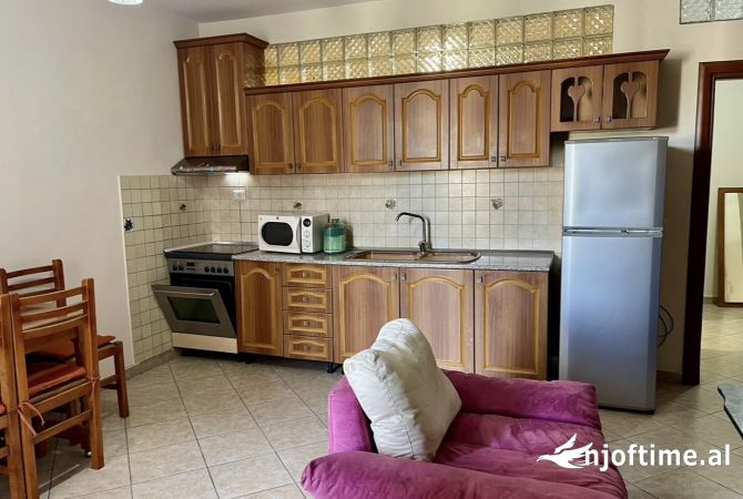 Shtepi me qera 1+1 ne Tirane - 450 Euro