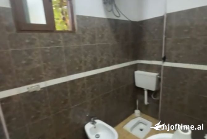 Shtepi me qera 1+1 ne Tirane - 250 Euro