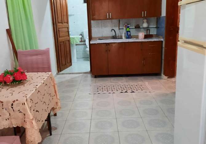 Shtepi me qera 2+1 ne Tirane - 270 Euro