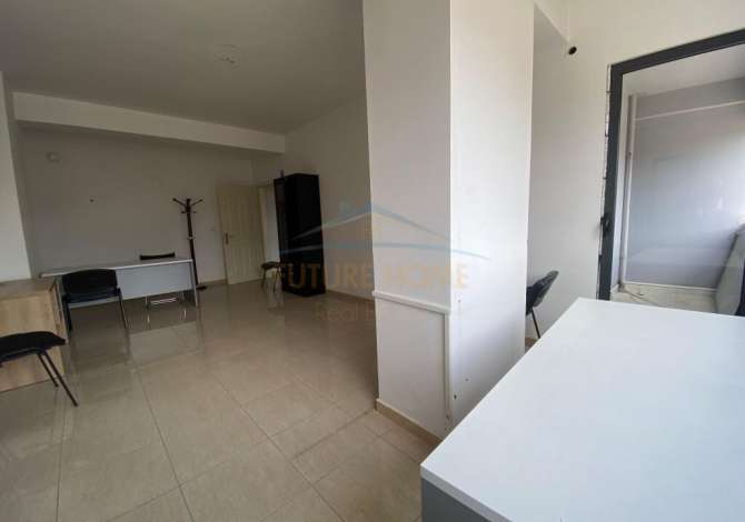 Ambjent biznesi me qera 3+1 ne Tirane - 350 Euro