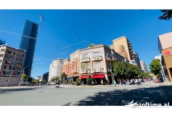 Ambiente Commerciale in Vendita 1+1 a Tirana - 165,000 Euro