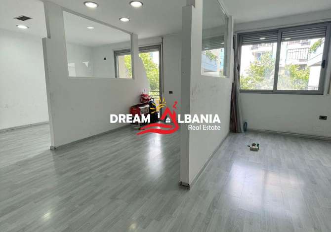 Business Property for Rent 3+1 in Tirana - 1,000 Euro