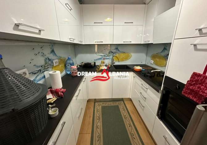 Shtepi me qera 2+1 ne Tirane - 800 Euro