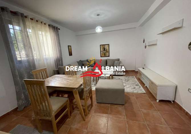 Shtepi me qera 1+1 ne Tirane - 370 Euro