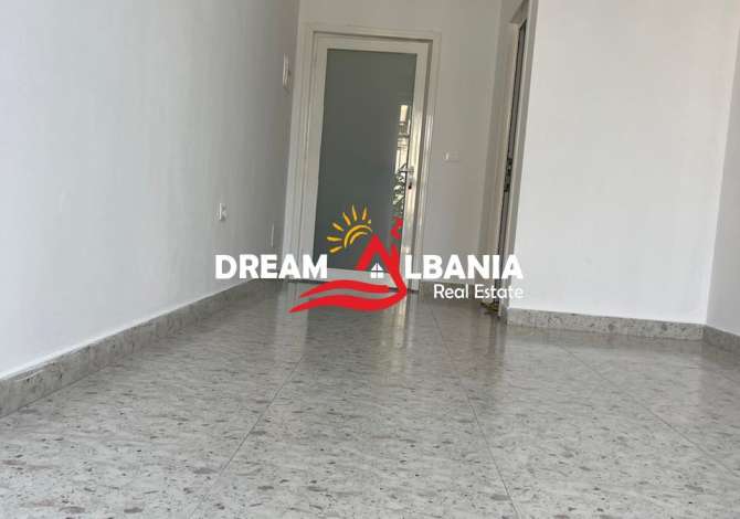 Ambjent biznesi me qera 3+1 ne Tirane - 33,000 Leke