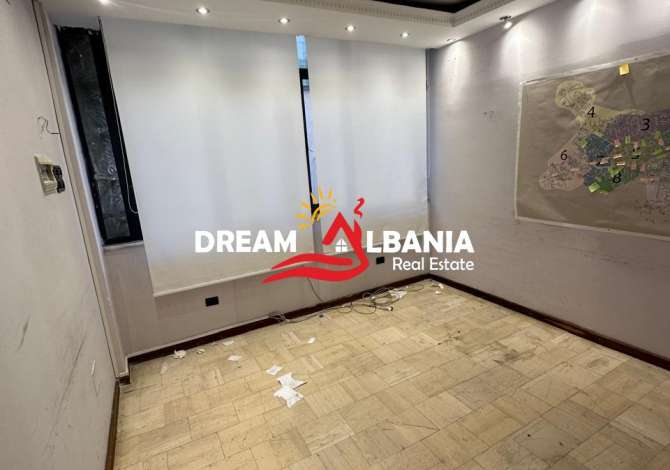 Ambjent biznesi me qera 3+1 ne Tirane - 1,000 Euro