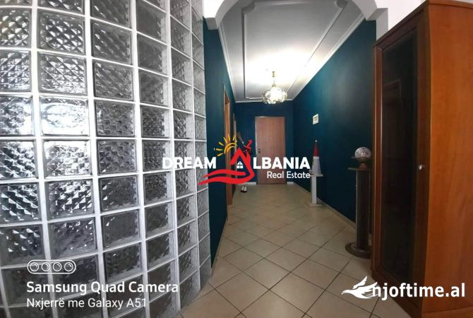 Shtepi me qera 3+1 ne Tirane - 800 Euro