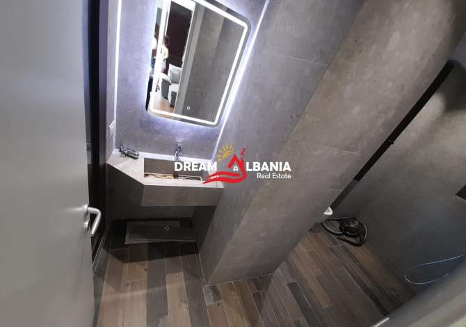 Shtepi me qera 2+1 ne Tirane - 1,300 Euro