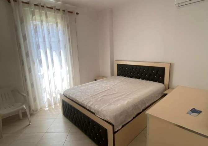 Shtepi me qera 4+1 ne Tirane - 900 Euro