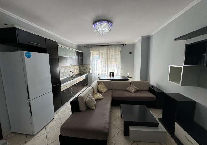 Shtepi me qera 2+1 ne Tirane - 700 Euro