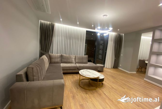 Shtepi me qera 3+1 ne Tirane - 2,200 Euro