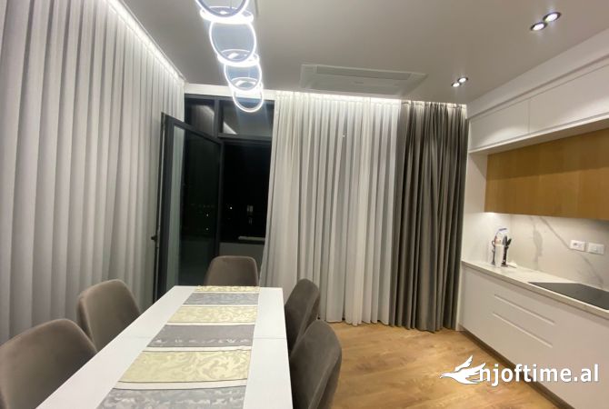 Shtepi me qera 3+1 ne Tirane - 2,200 Euro