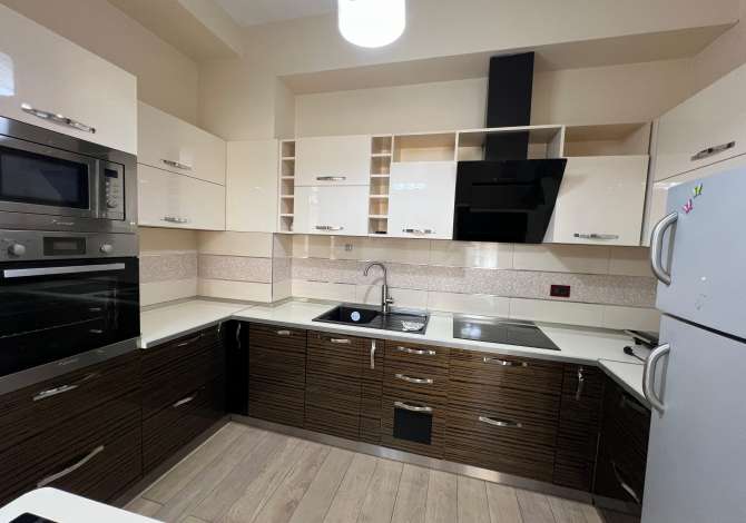 Casa in affitto 2+1 a Tirana - 1,200 Euro