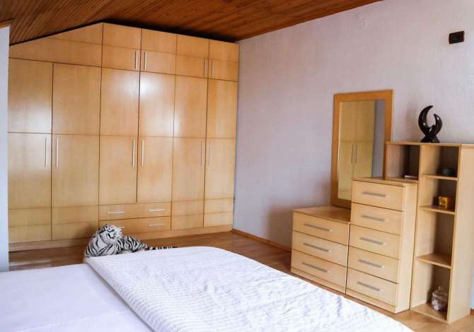 Shtepi me qera 2+1 ne Tirane - 550 Euro